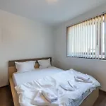 Apartment Bright City-center Flat For 4 Guests