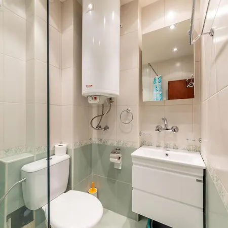 Bright City-center Flat For 4 Guests Apartamento *