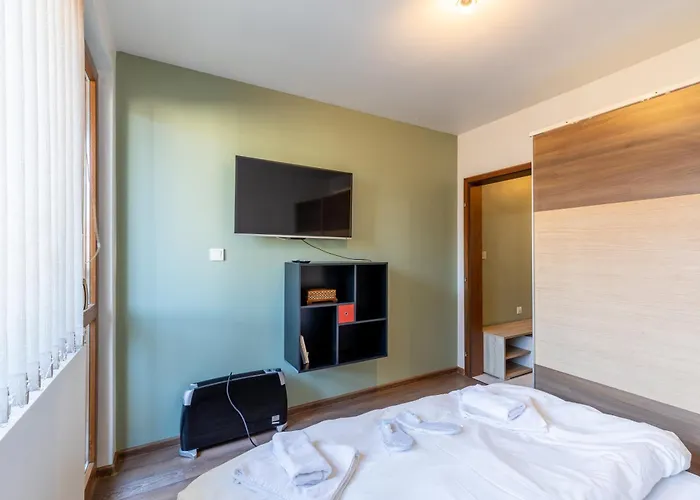 Bright City-center Flat For 4 Guests 바르나