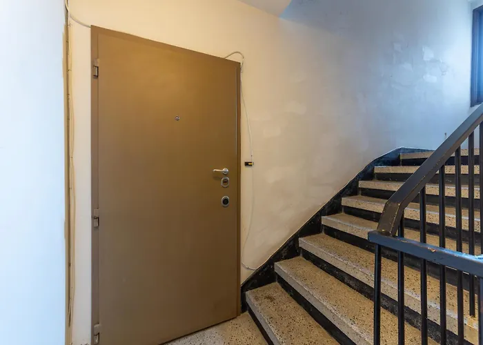 Bright City-center Flat For 4 Guests 바르나