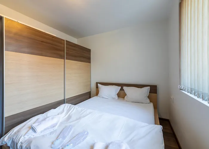 Bright City-center Flat For 4 Guests * 바르나