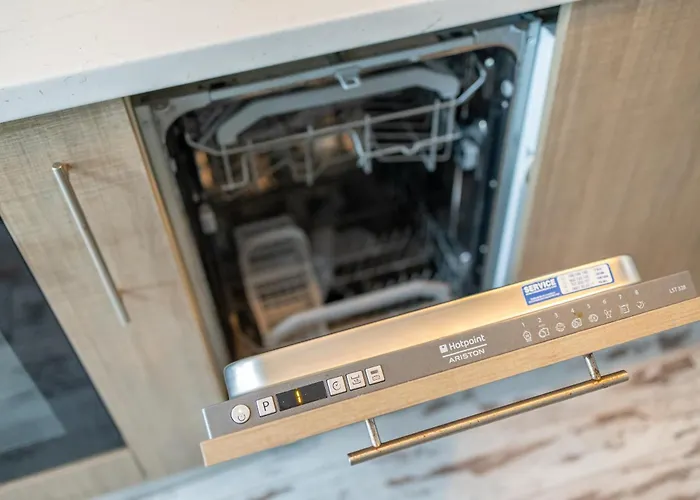 Bright City-center Flat For 4 Guests 아파트