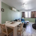 Bright City-center Flat For 4 Guests Апартаменты