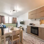 Апартаменты Bright City-center Flat For 4 Guests Варна