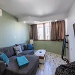 Bright City-center Flat For 4 Guests * Варна