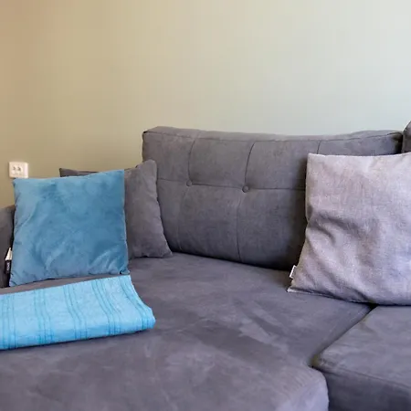 Bright City-center Flat For 4 Guests *