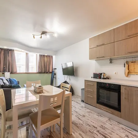 公寓 Bright City-center Flat For 4 Guests 瓦爾納