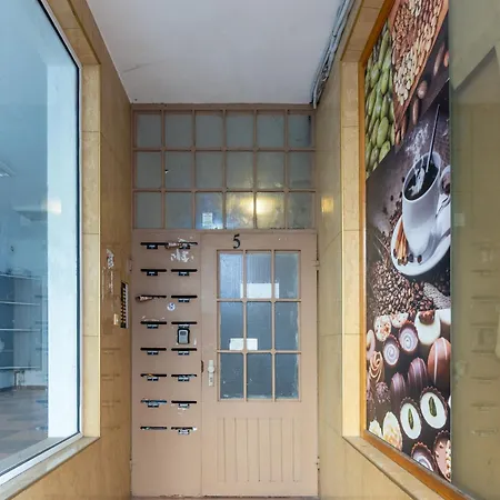Bright City-center Flat For 4 Guests 公寓 *