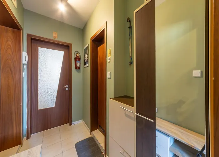 公寓 Bright City-center Flat For 4 Guests 瓦爾納