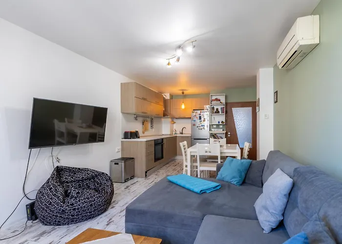 Bright City-center Flat For 4 Guests 公寓 *