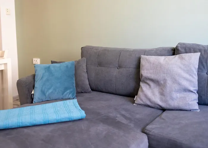 Bright City-center Flat For 4 Guests *